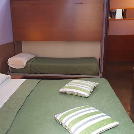 Tagliaferri Lucia Hotel Rome Exterior photo