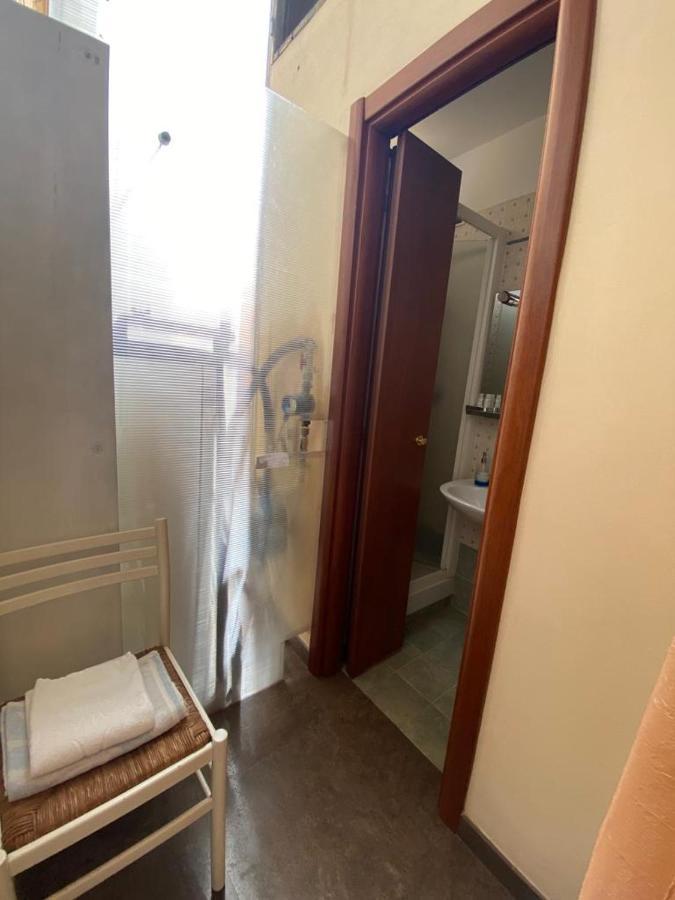 Tagliaferri Lucia Hotel Rome Exterior photo